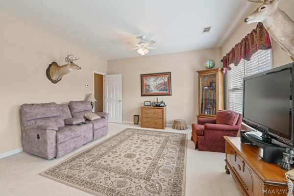 8873 DUNLAKE Drive