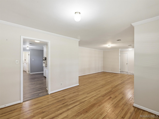 305 STERLING Drive