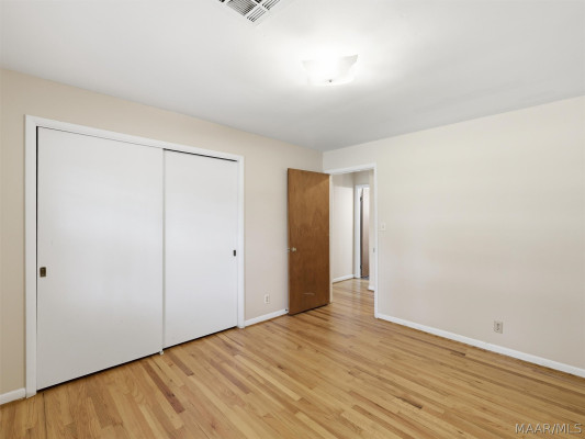 305 STERLING Drive