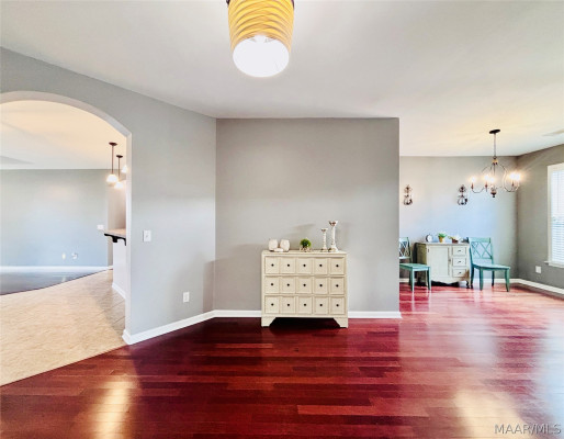 8220 GRAYSON Grove