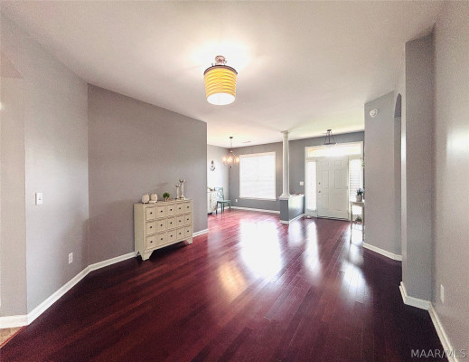 8220 GRAYSON Grove
