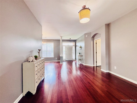 8220 GRAYSON Grove