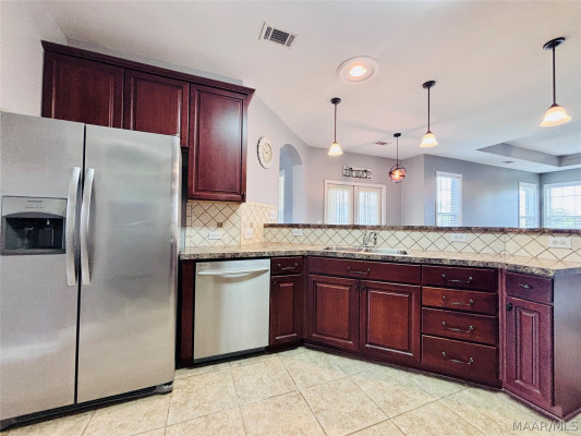 8220 GRAYSON Grove