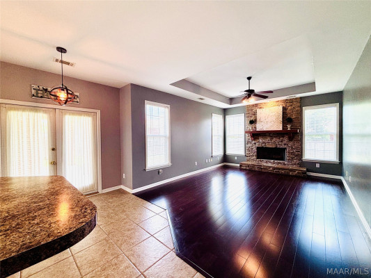 8220 GRAYSON Grove