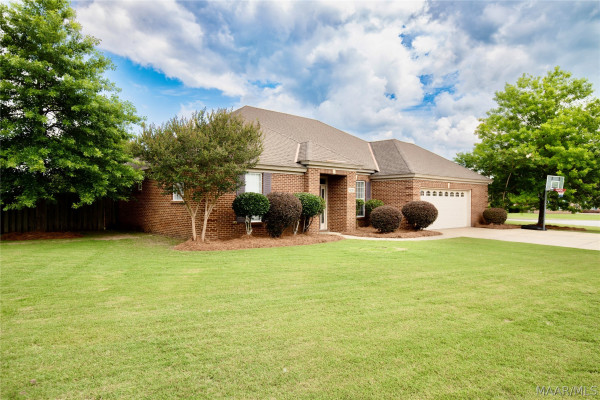 8220 GRAYSON Grove