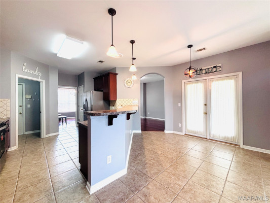 8220 GRAYSON Grove