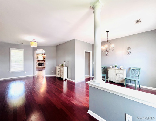 8220 GRAYSON Grove