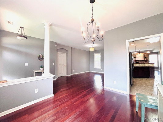8220 GRAYSON Grove