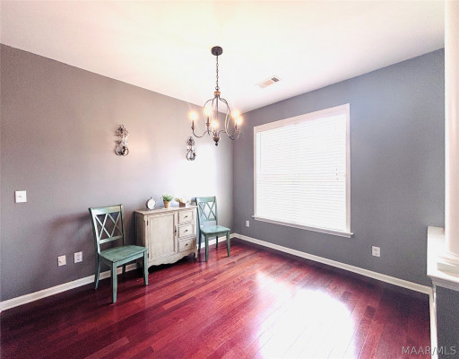 8220 GRAYSON Grove