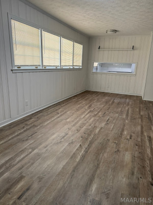 2557 WOODLEY Road