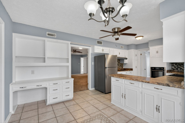1936 Vaughn Lane