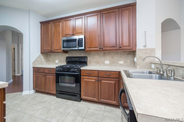 8263 Grayson Grove Drive