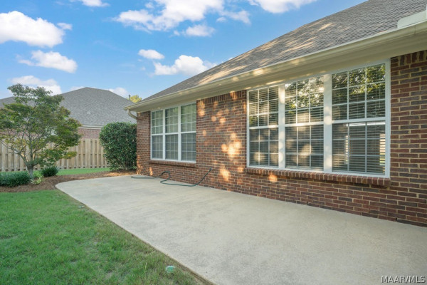 8263 Grayson Grove Drive