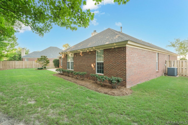 8263 Grayson Grove Drive