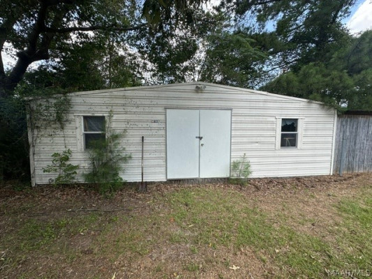 2622 Highway 82 . W