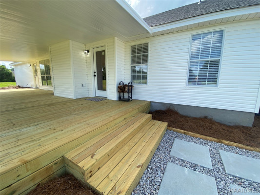 231 E COUNTY RD 68 . W