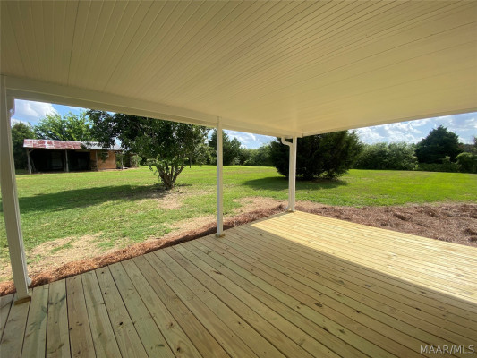 231 E COUNTY RD 68 . W