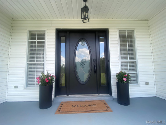 231 E COUNTY RD 68 . W