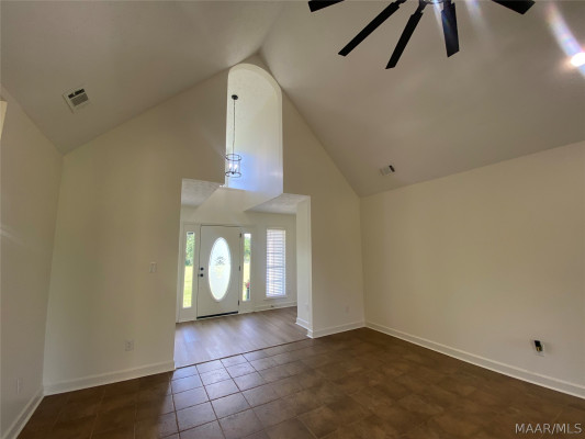 231 E COUNTY RD 68 . W