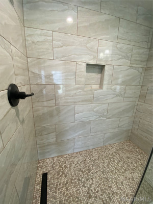 231 E COUNTY RD 68 . W