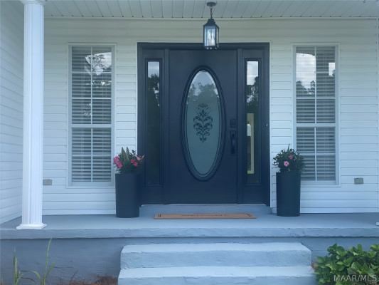 231 E COUNTY RD 68 . W