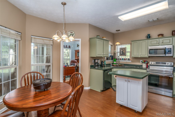 120 Grove Park Loop