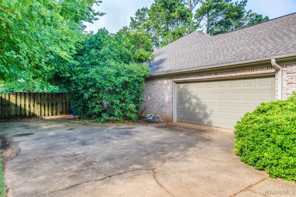 120 Grove Park Loop