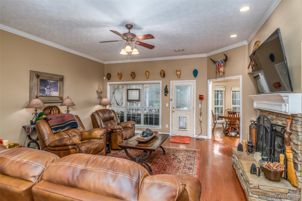 120 Grove Park Loop
