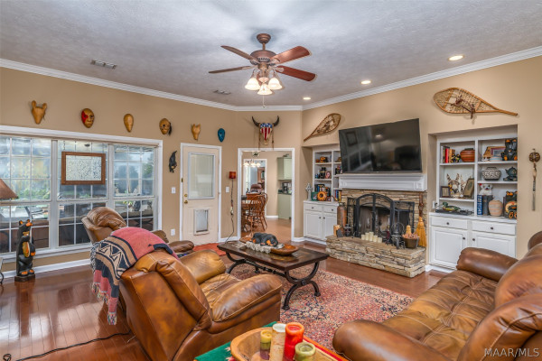 120 Grove Park Loop