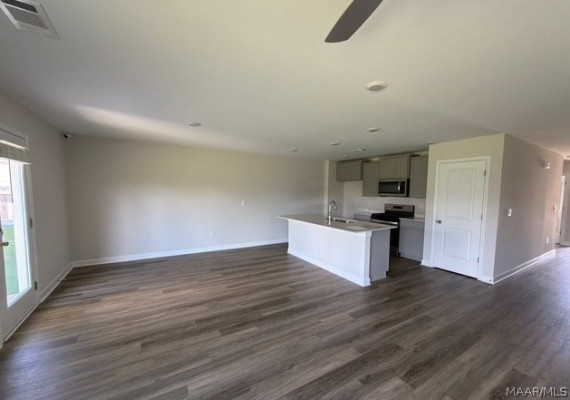 6013 Cunningham Trail