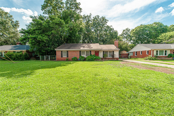 409 Honeysuckle Court