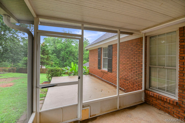 61 Red Oak Drive