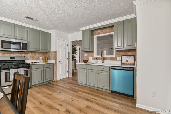 61 Red Oak Drive