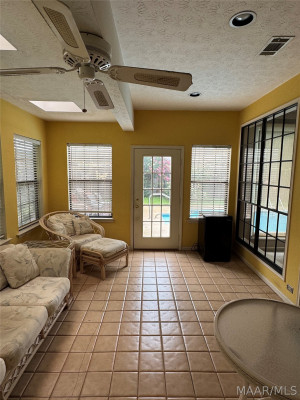 6101 Bell Road Manor