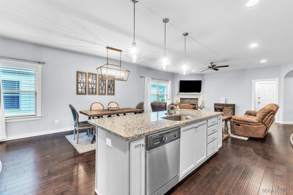 211 Hedgefield Drive