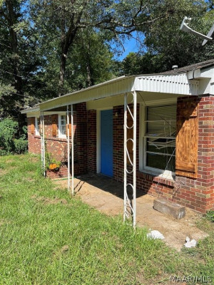2429 E 4th Street