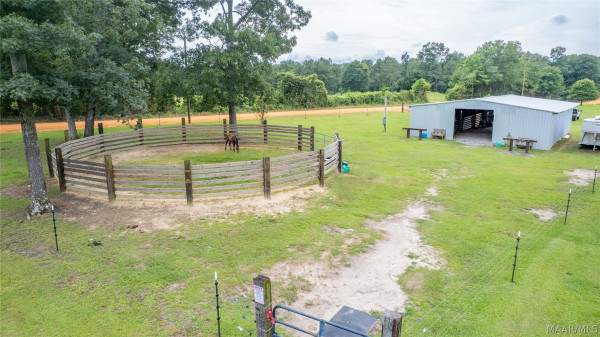 466 County Road 368 .