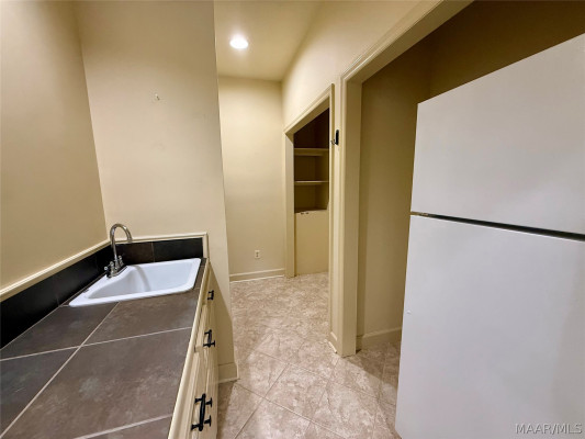 33 Creek Court