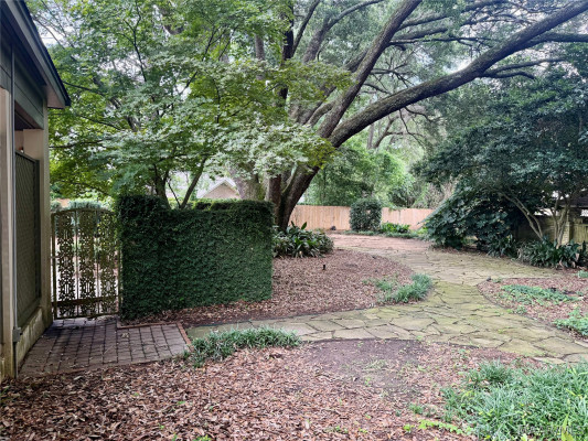 33 Creek Court