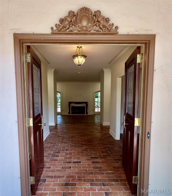 33 Creek Court