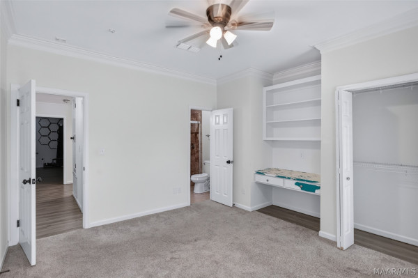6555 Eastwood Glen Drive