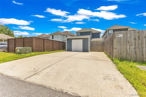 176 Avenue of The Orchards Avenue