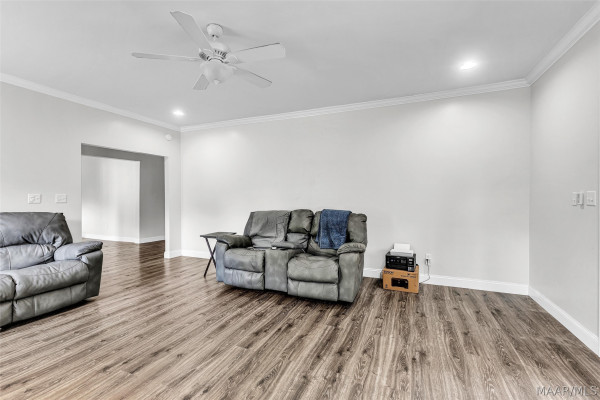 1060 Upper Kingston Road