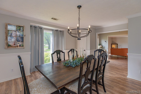 445 ARROWHEAD Drive