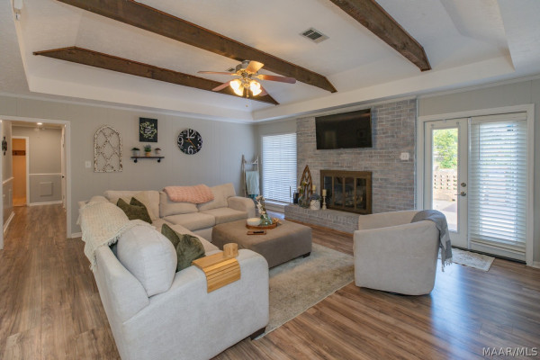 445 ARROWHEAD Drive