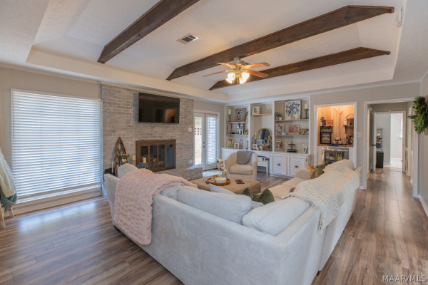 445 ARROWHEAD Drive