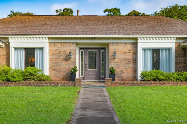 445 ARROWHEAD Drive
