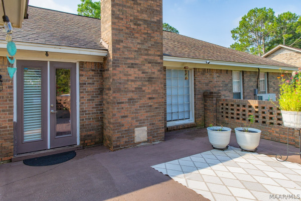 445 ARROWHEAD Drive
