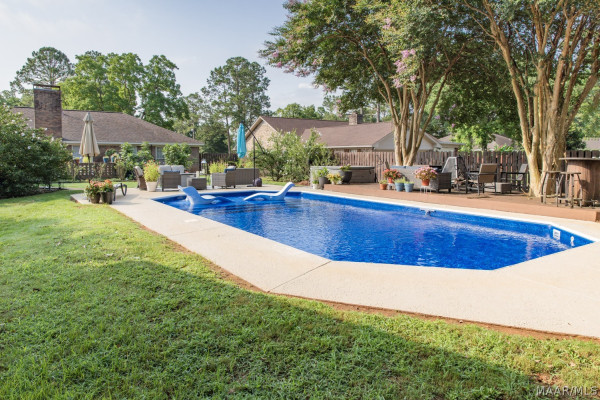 445 ARROWHEAD Drive
