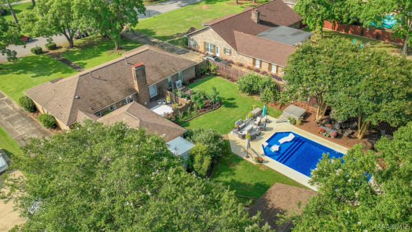 445 ARROWHEAD Drive